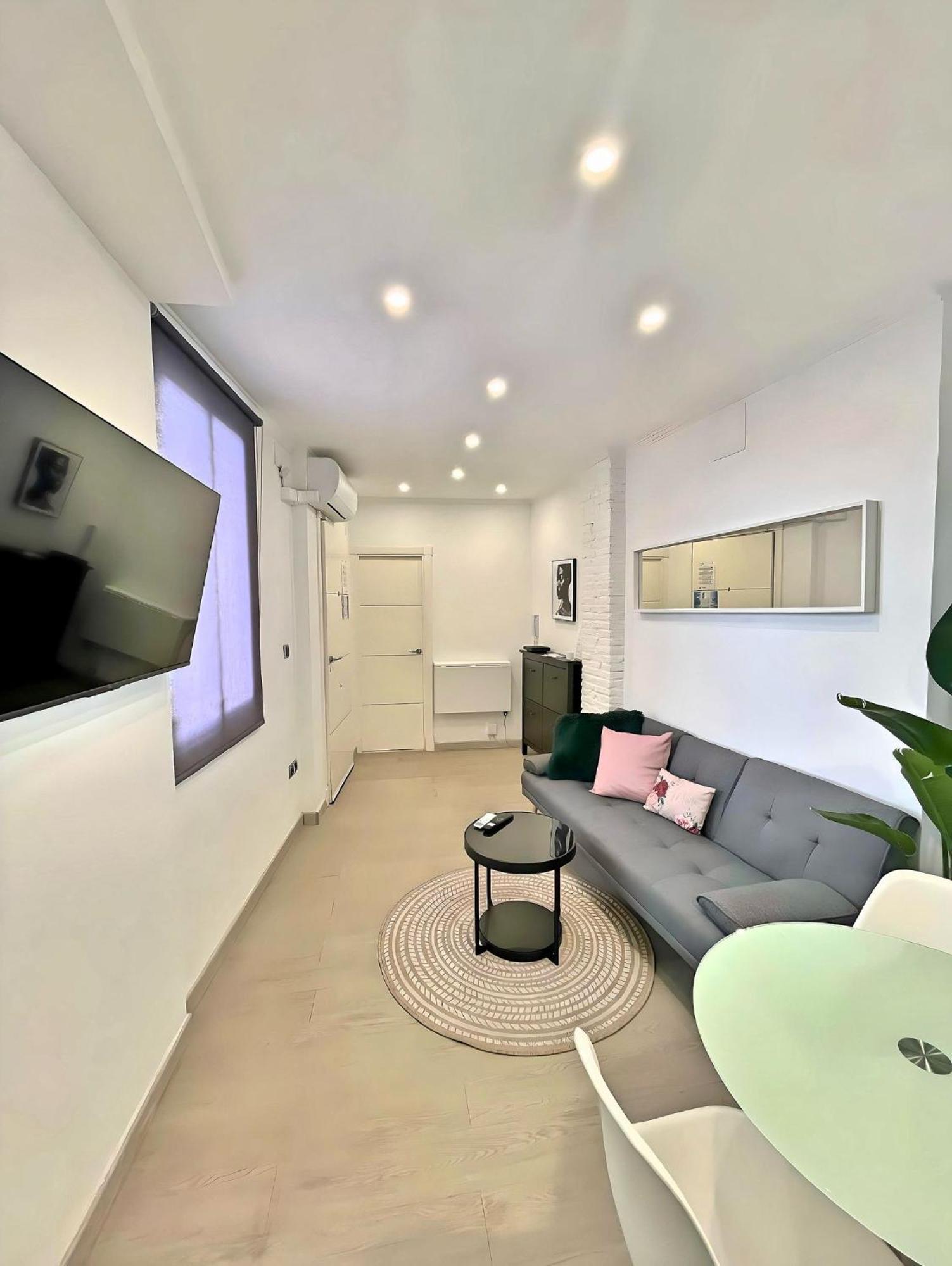 Excellent Location Malaga Centro Historico 2 Bed Flatアパートメント エクステリア 写真