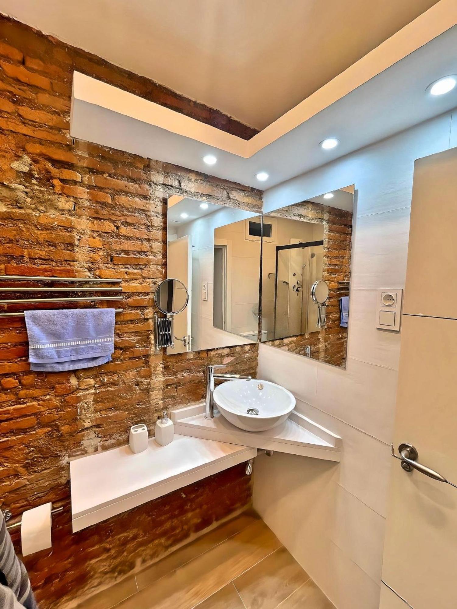 Excellent Location Malaga Centro Historico 2 Bed Flatアパートメント エクステリア 写真